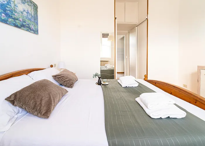 Urban View Flat - Zona Sarpi شقة ميلان